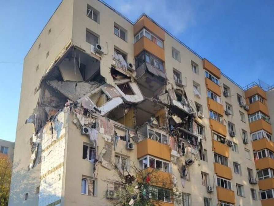 Експлозија урна дел од зграда во Букурешт – најмалку тројца загинати