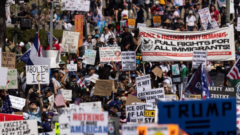 САД: Се очекуваат најмасовните протести во модерната историја, во готовност и војската