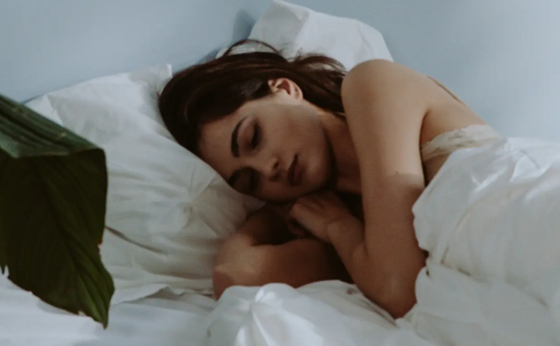 Доктор за “спиење” открива: Со овој трик ќе заспиете за само неколку минути!