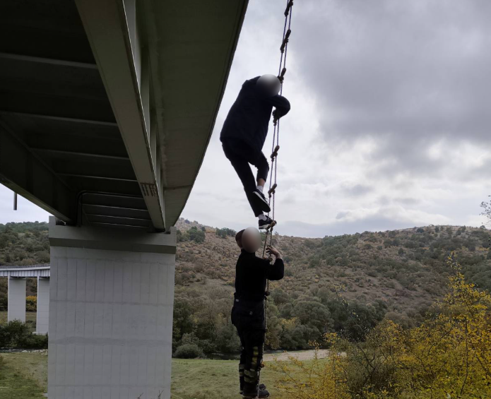 Полициски службеници спасија лице во Куманово при обид за самоубиство