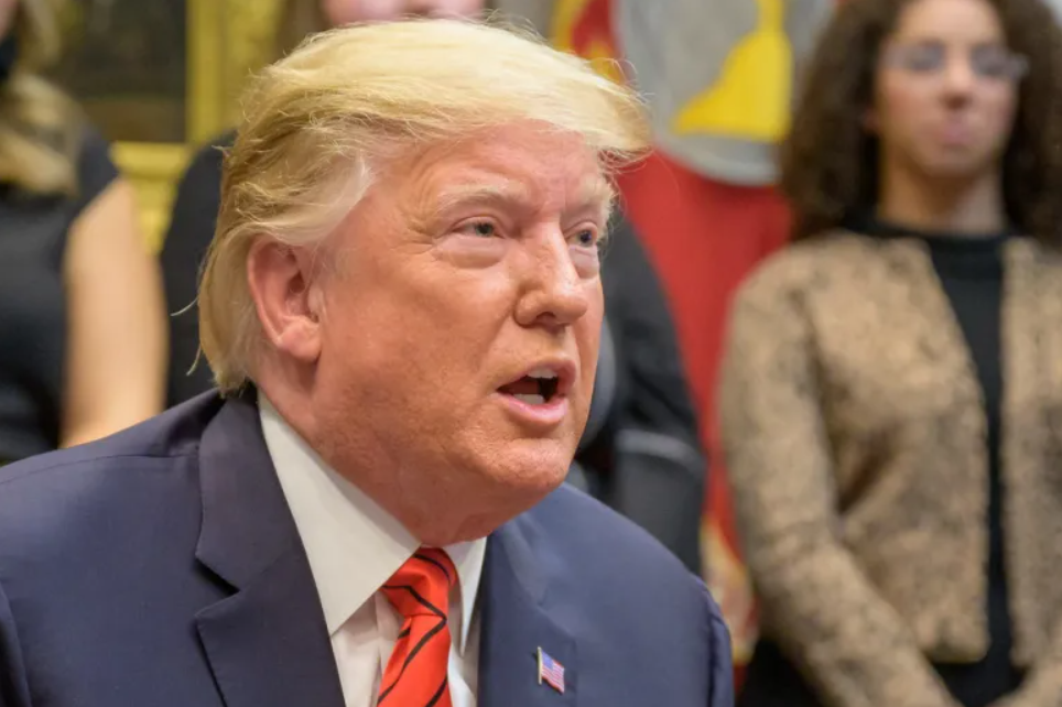 Трамп со изјава која никој не ја очекуваше: „Чекам негов повик“