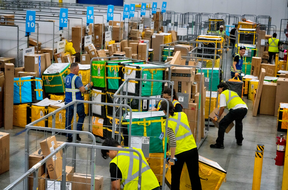 Amazon отпушта 14.000 работници: Причината е бизарна