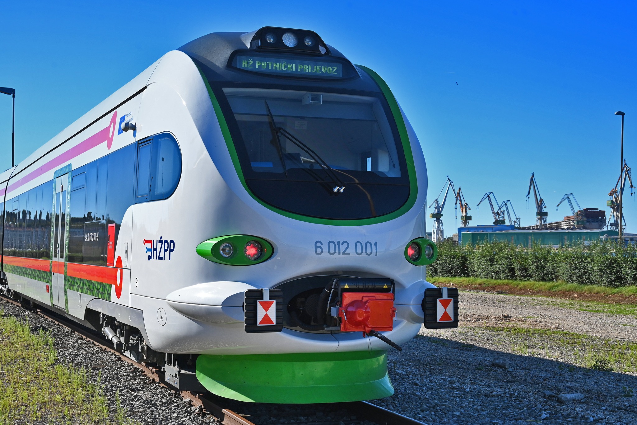 Во Пула претставен првиот електричен воз на батерии во Хрватска