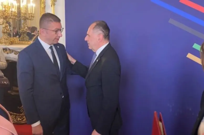 Мицкоски и Герапетритис разговарале за одличната клима во билатералните односи