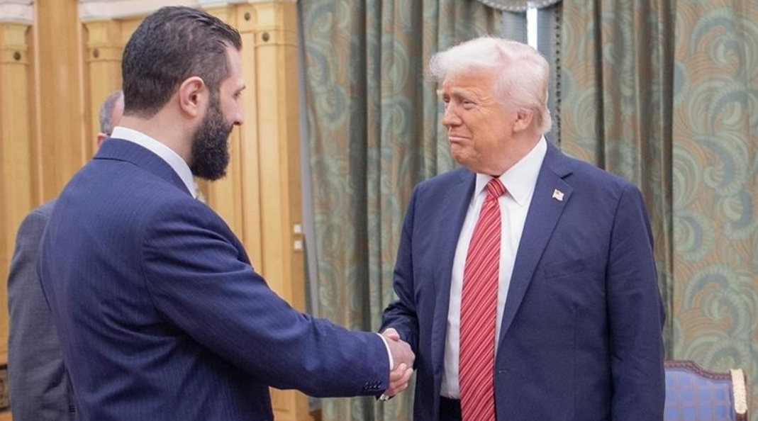 Трамп отвора воена база во Дамаск: Пресврт во односите со Сирија