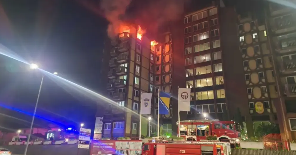 Бројот на жртви од пожарот во Тузла се искачи на 13, откриени сериозни пропусти во Домот за стари лица