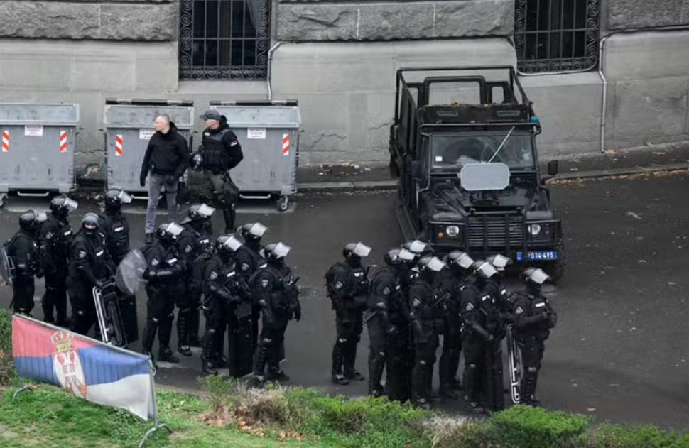 Србија во тревога: Можно е снајперистите да планираат атентат на Вучиќ