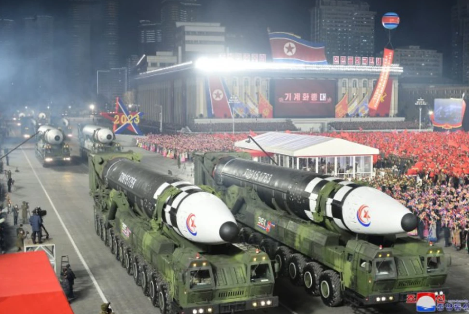 Ким Џонг Ун бесен: Северна Кореја ја нишани Америка – подготвени за војна?